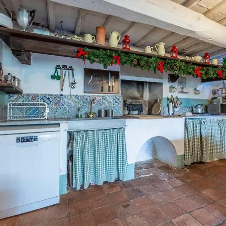Villa La Casa Dei Limoni, Camaiore, Pet Friendly, Wifi *