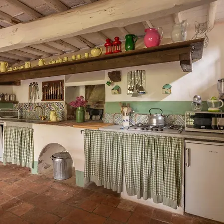 Willa La Casa Dei Limoni, Camaiore, Pet Friendly, Wifi